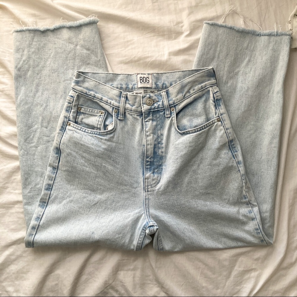 light wash baggy jeans